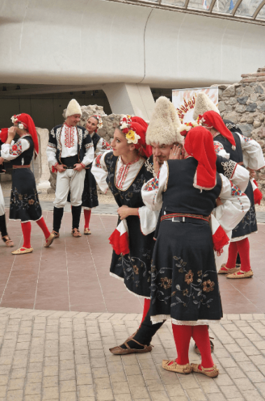 Ансамбъл Кремиковци | Участие в концерт от изложбата "Танците от Шоплука" | Таратанци