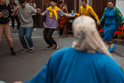 Таратанци провежда тиймбилдинг за Международния републикански институт IRI (кавър за статия)