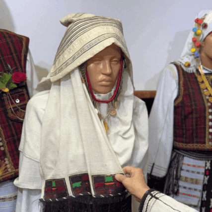 Къща за фолклорни кукли до Варна