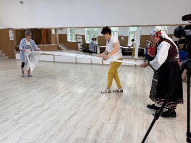 Подготовка в Народно читалище "Св. Св. Кирил и Методий - 1927" с.Тополи за работата на терен от Таратанци