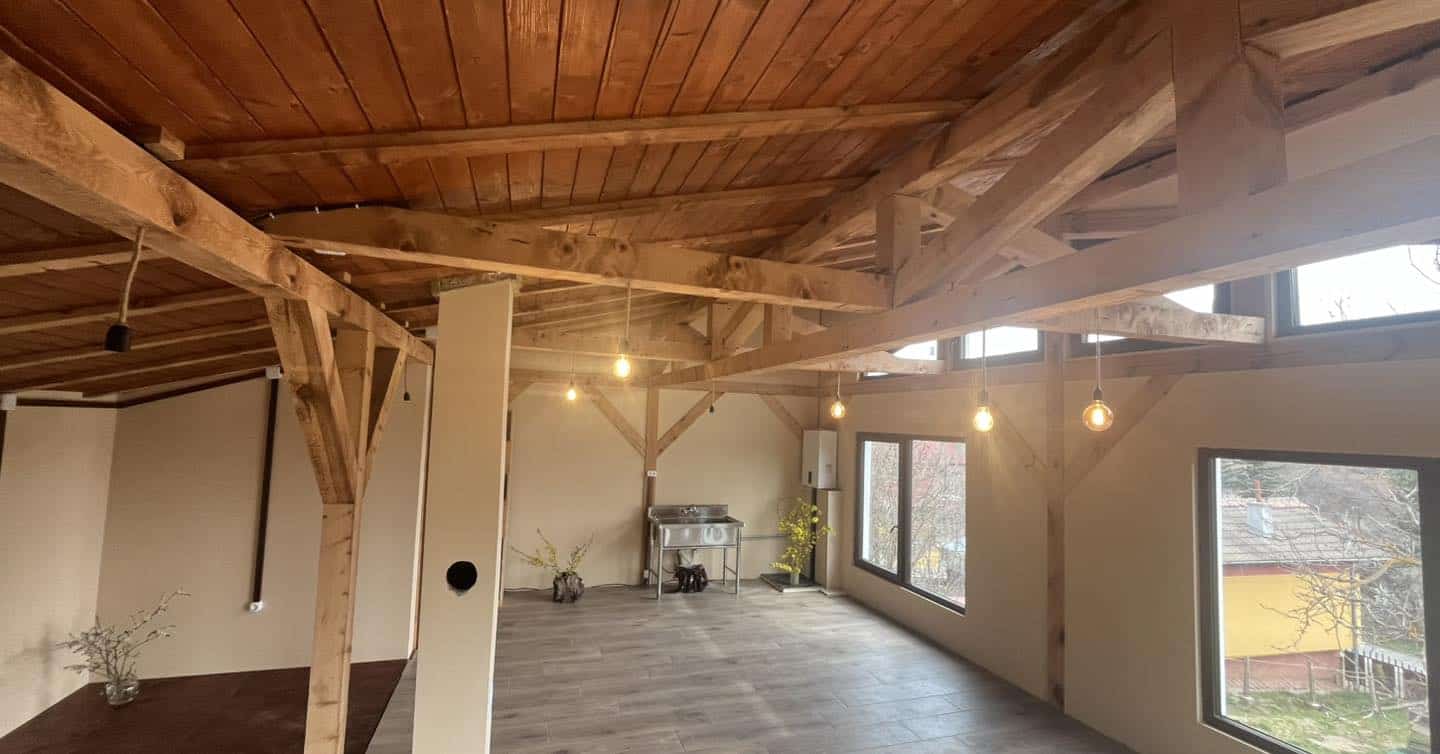 Зала за събития до 20 човека в семейна ферма Жабокряк, с. Лобош, обл. Перник